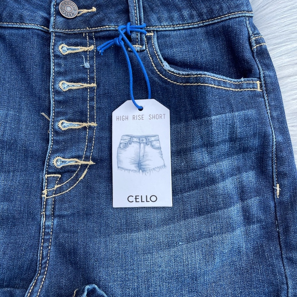 Cello ButtonHigh Rise Short - Picture 3 of 5